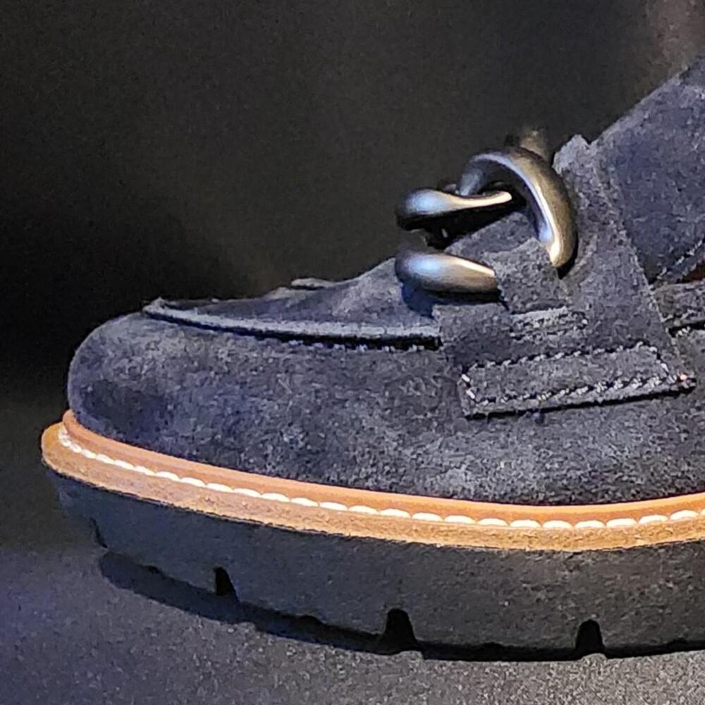 Earth navy blue suede loafers